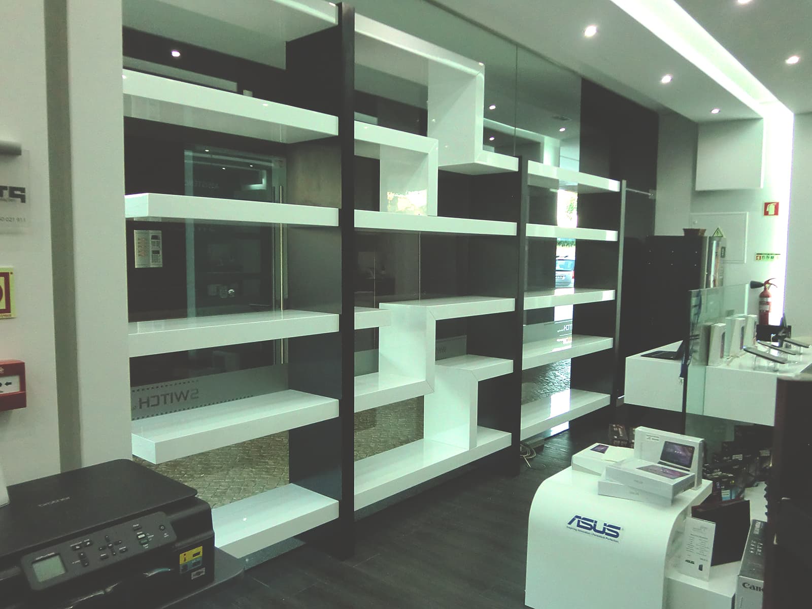 Montra Switch Technology