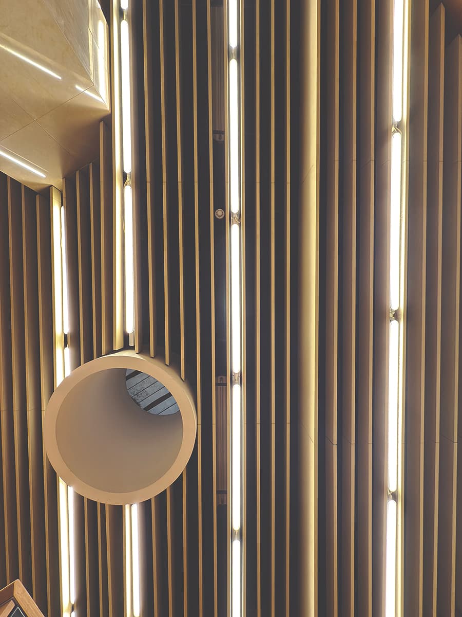 1ª Conservatória do Registo Predial de Coimbra - Iluminação - Avenida Fernão de Magalhães